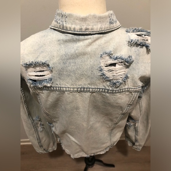 PacSun Los Angeles Distressed Light Wash Denim Jacket Size M / Style 201BT840PC - Picture 9 of 16